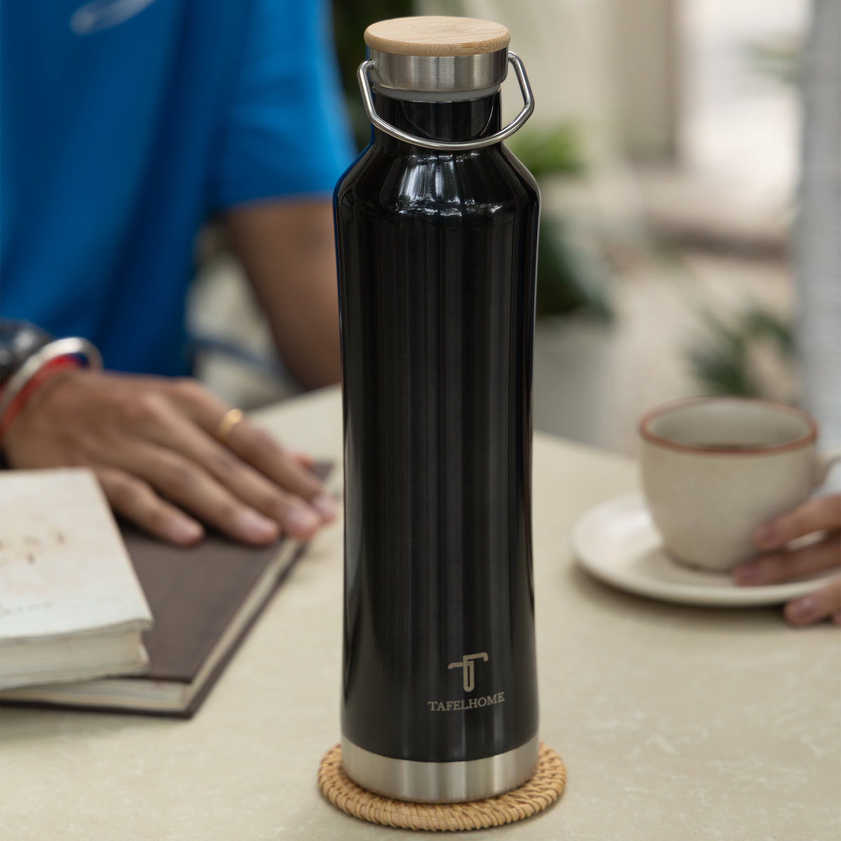 GLOSSY BLACK | 750 ml