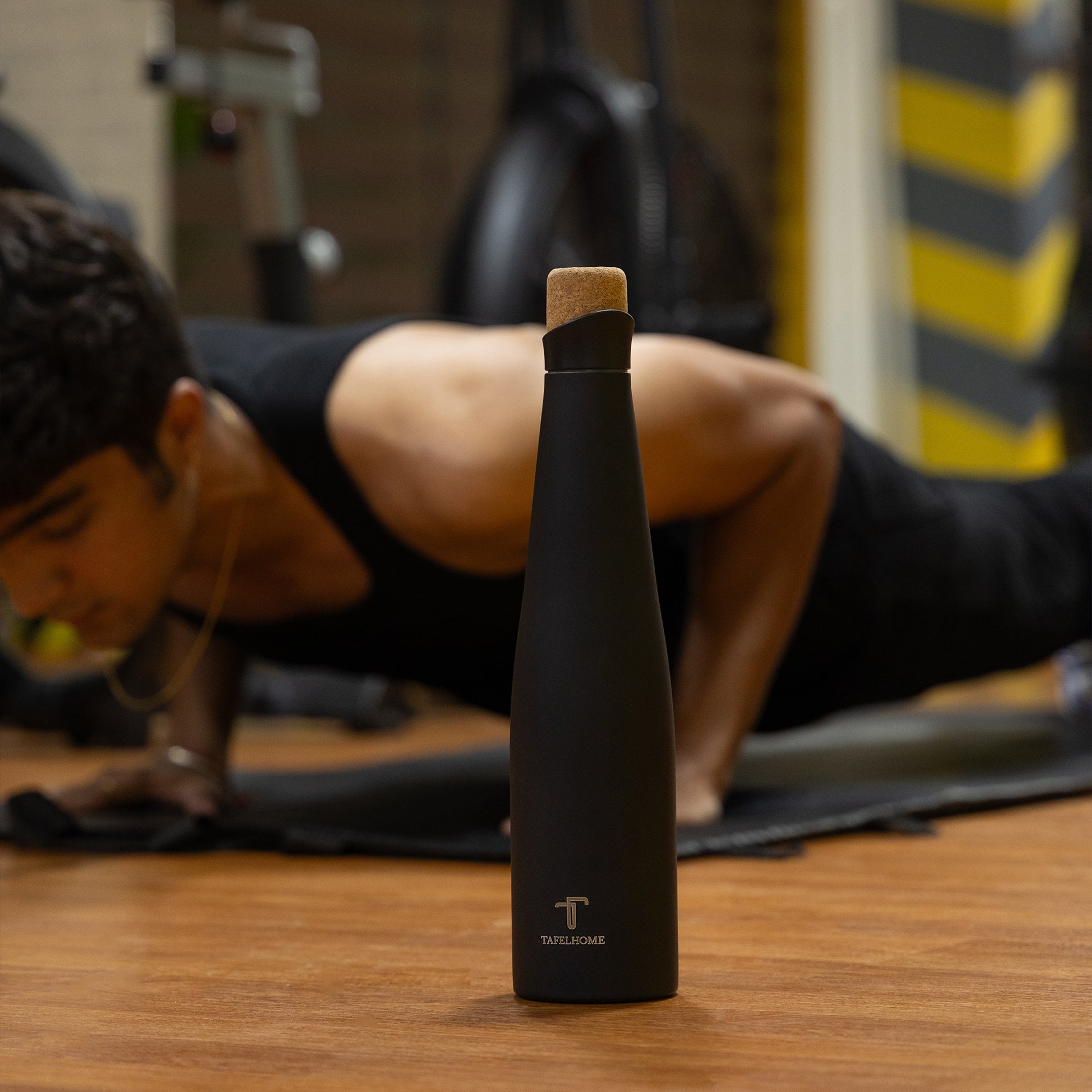 MATTE BLACK Adapt Bottle 